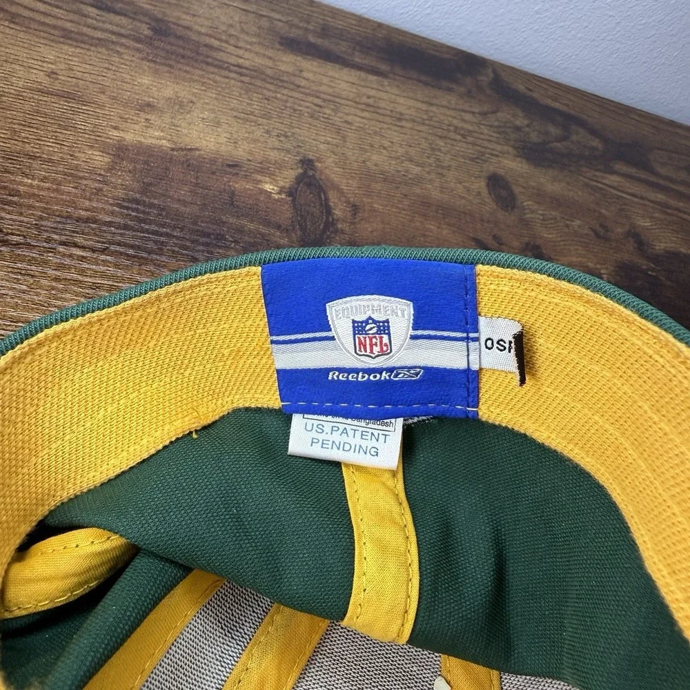 Reebok Green Bay Packers NFL Equipment Flex Fit Hat Cap Adult OSFA Green